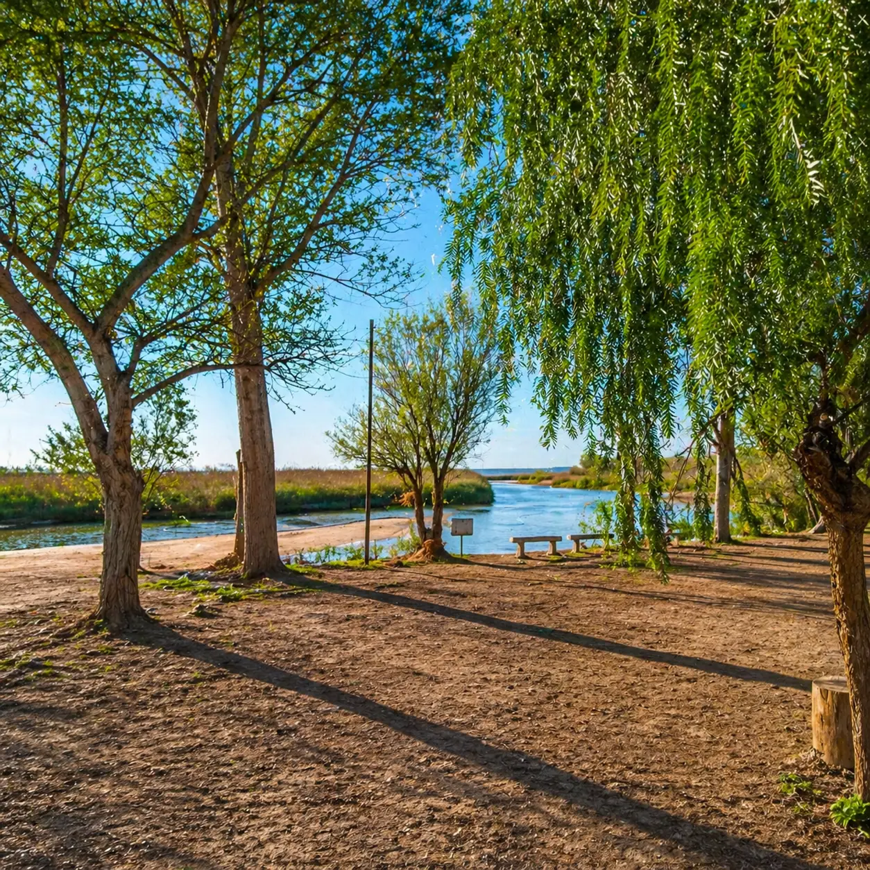 Vista del río Colorado a metros del motel